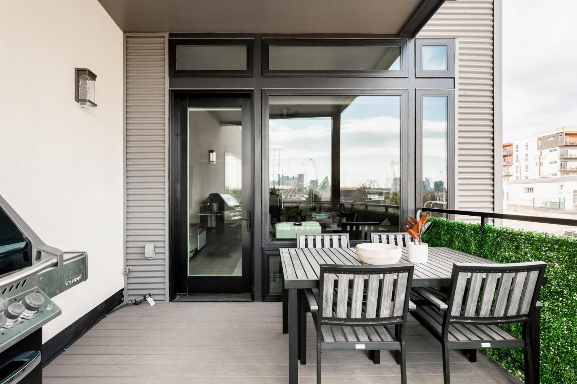 Gameday Oasis - Private Balcony - Jefferson Park - Tesoro Villa Denver Exterior photo